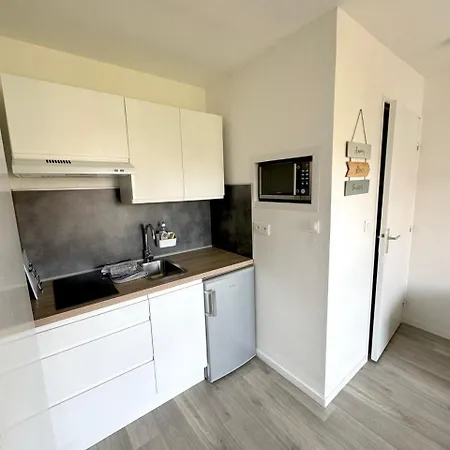 5 Apartment *
